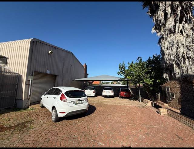 BUSINESS FOR SALE IN NEWTON PARK